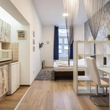 Silver In The City Centre Apartament