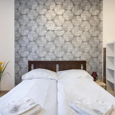 Silver In The City Centre Apartment