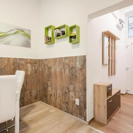 Silver In The City Centre Apartment Budapest
