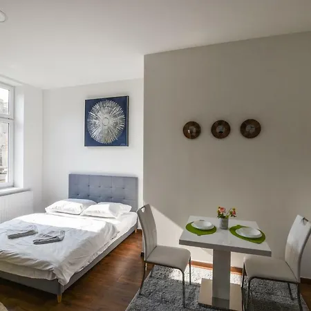Silver In The City Centre Apartment Budapest